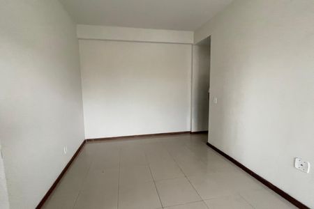 Sala de casa para alugar com 2 quartos, 70m² em Vila Centenario, Duque de Caxias