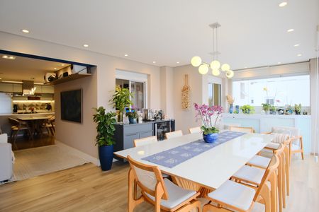 Apartamento à venda com 102m², 3 quartos e 2 vagasVaranda