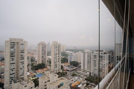 Apartamento à venda com 102m², 3 quartos e 2 vagasVaranda