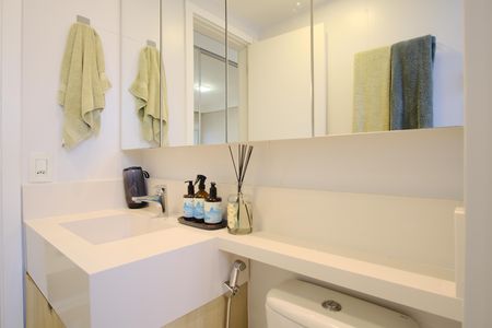 Apartamento à venda com 102m², 3 quartos e 2 vagasBanheiro da Suíte