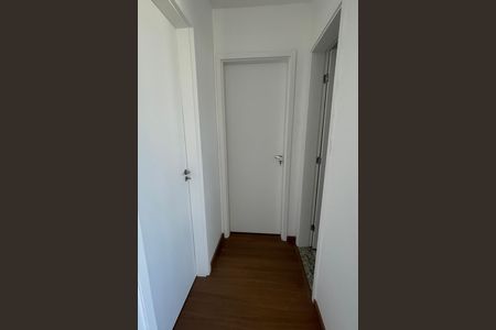 Corredor de apartamento para alugar com 2 quartos, 48m² em Vila Santa Alice, Duque de Caxias