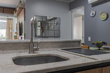 Apartamento à venda com 86m², 3 quartos e 2 vagas Apartamento à venda com 86m², 3 quartos e 2 vagasCozinha e Área de Serviço