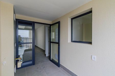 Apartamento à venda com 165m², 3 quartos e 2 vagas Apartamento à venda com 165m², 3 quartos e 2 vagasÁrea de serviços