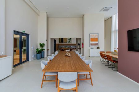 Apartamento à venda com 165m², 3 quartos e 2 vagas Apartamento à venda com 165m², 3 quartos e 2 vagasÁrea comum - Salão de festas