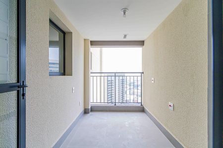 Apartamento à venda com 165m², 3 quartos e 2 vagas Apartamento à venda com 165m², 3 quartos e 2 vagasÁrea de serviços