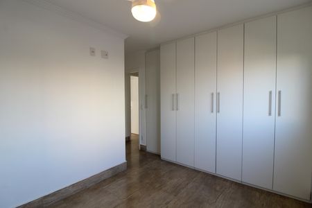 Apartamento à venda com 82m², 2 quartos e 2 vagasQuarto 2