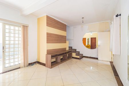 Casa para alugar com 125m², 2 quartos e sem vaga Casa para alugar com 125m², 2 quartos e sem vagaSala