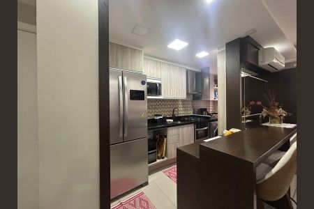 Apartamento à venda com 74m², 2 quartos e 1 vagaCozinha e Área de Serviço