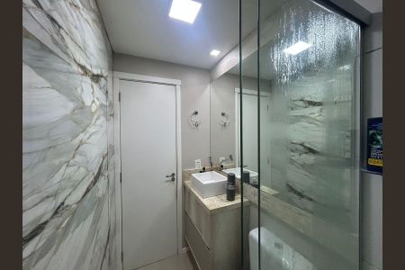 Apartamento à venda com 74m², 2 quartos e 1 vagaBanheiro