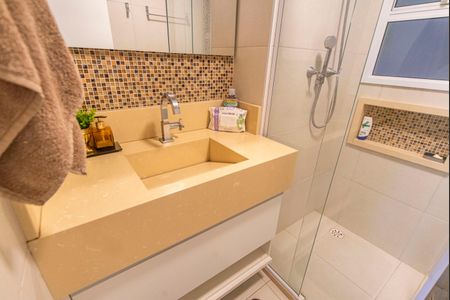 Apartamento à venda com 80m², 2 quartos e 2 vagas Apartamento à venda com 80m², 2 quartos e 2 vagasBanheiro