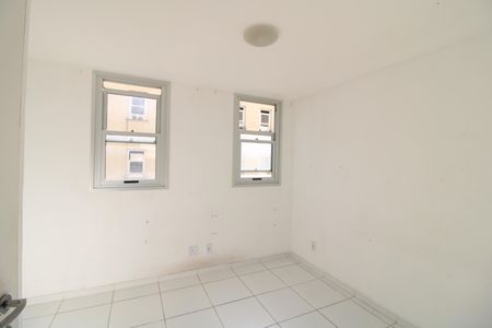Quarto 1 de apartamento para alugar com 2 quartos, 48m² em Vila Natal, São Paulo