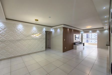 Sala de apartamento para alugar com 3 quartos, 154m² em Guilhermina, Praia Grande