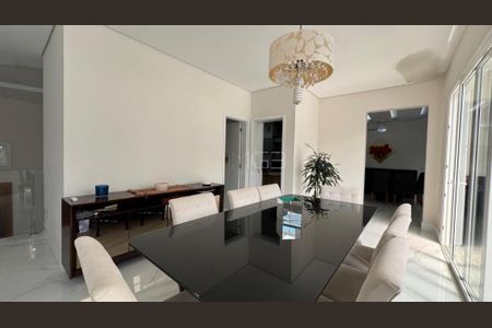 Casa de condomínio à venda com 516m², 4 quartos e 4 vagas