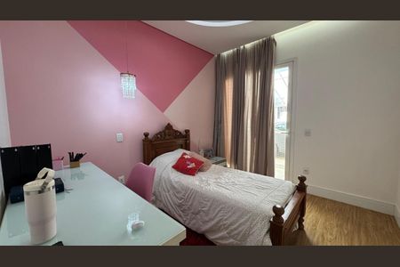 Casa de condomínio à venda com 516m², 4 quartos e 4 vagas