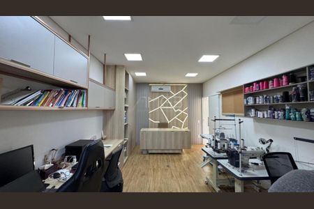 Casa de condomínio à venda com 516m², 4 quartos e 4 vagas