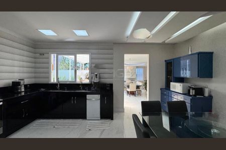 Casa de condomínio à venda com 516m², 4 quartos e 4 vagas