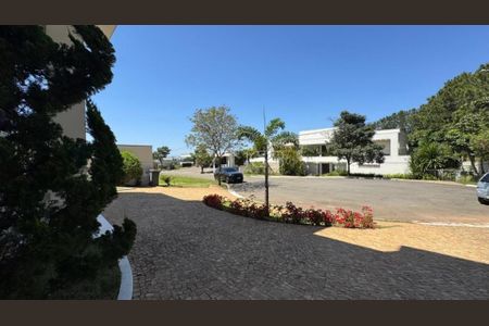 Casa de condomínio à venda com 516m², 4 quartos e 4 vagas