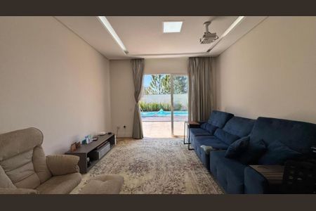 Casa de condomínio à venda com 516m², 4 quartos e 4 vagas