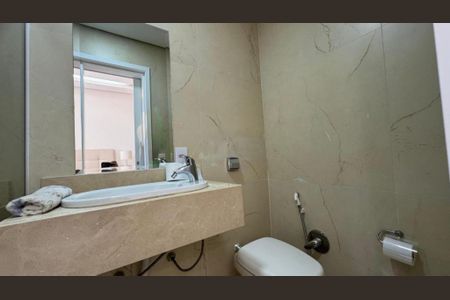 Casa de condomínio à venda com 516m², 4 quartos e 4 vagas