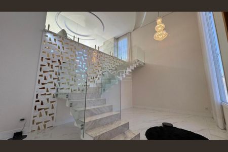 Casa de condomínio à venda com 516m², 4 quartos e 4 vagas