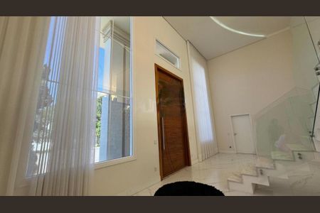 Casa de condomínio à venda com 516m², 4 quartos e 4 vagas