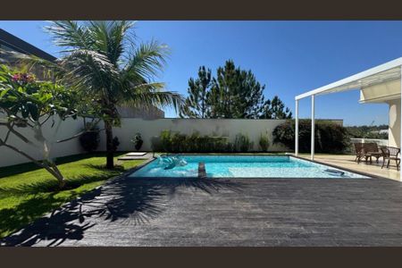 Casa de condomínio à venda com 516m², 4 quartos e 4 vagas