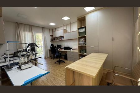Casa de condomínio à venda com 516m², 4 quartos e 4 vagas