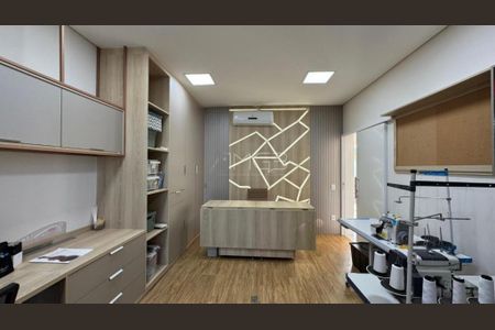 Casa de condomínio à venda com 516m², 4 quartos e 4 vagas