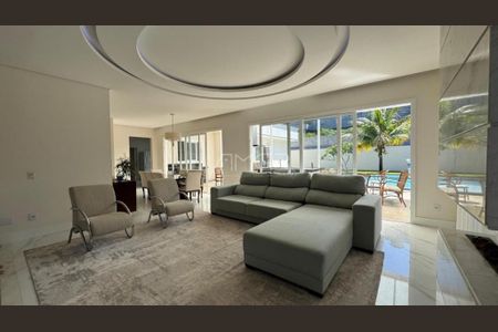 Casa de condomínio à venda com 516m², 4 quartos e 4 vagas