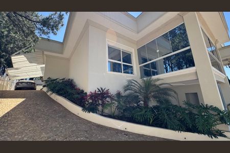 Casa de condomínio à venda com 516m², 4 quartos e 4 vagas