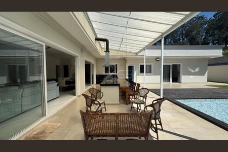 Casa de condomínio à venda com 516m², 4 quartos e 4 vagas