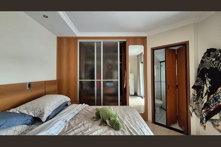 Apartamento à venda com 192m², 3 quartos e 2 vagas Apartamento à venda com 192m², 3 quartos e 2 vagasSuíte