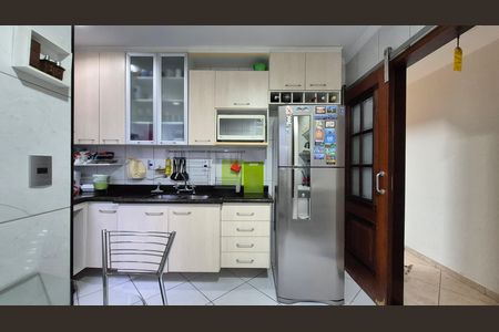 Apartamento à venda com 192m², 3 quartos e 2 vagas Apartamento à venda com 192m², 3 quartos e 2 vagasCozinha