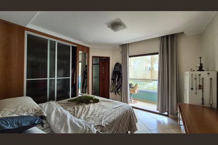 Apartamento à venda com 192m², 3 quartos e 2 vagas Apartamento à venda com 192m², 3 quartos e 2 vagasSuíte