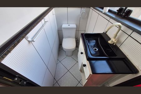 Apartamento à venda com 192m², 3 quartos e 2 vagas Apartamento à venda com 192m², 3 quartos e 2 vagasLavabo