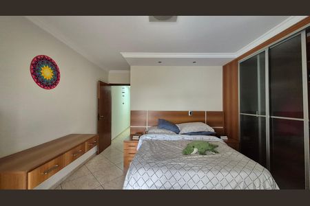 Apartamento à venda com 192m², 3 quartos e 2 vagas Apartamento à venda com 192m², 3 quartos e 2 vagasSuíte