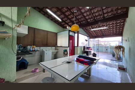 Apartamento à venda com 192m², 3 quartos e 2 vagas Apartamento à venda com 192m², 3 quartos e 2 vagasCobertura