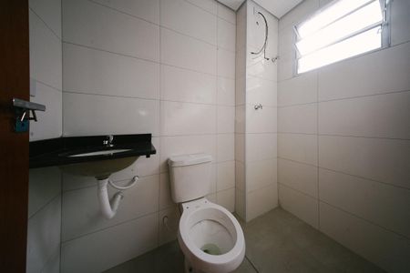 Casa à venda com 41m², 2 quartos e sem vaga Casa à venda com 41m², 2 quartos e sem vagaBanheiro