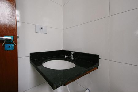 Casa à venda com 41m², 2 quartos e sem vaga Casa à venda com 41m², 2 quartos e sem vagaBanheiro