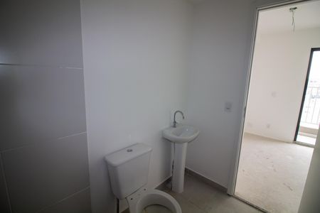 Banheiro de kitnet/studio para alugar com 1 quarto, 26m² em Santo Amaro, São Paulo