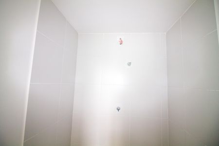Banheiro de kitnet/studio para alugar com 1 quarto, 26m² em Santo Amaro, São Paulo