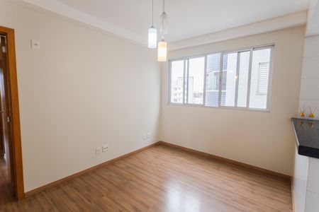 Apartamento para alugar com 110m², 4 quartos e 2 vagasCopa