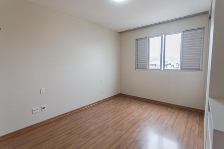 Apartamento para alugar com 110m², 4 quartos e 2 vagasSuíte
