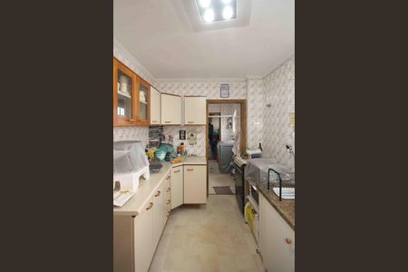 Apartamento para alugar com 105m², 2 quartos e 1 vaga Apartamento para alugar com 105m², 2 quartos e 1 vagaCozinha