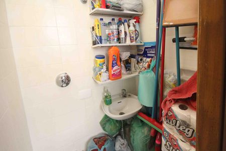 Apartamento para alugar com 105m², 2 quartos e 1 vaga Apartamento para alugar com 105m², 2 quartos e 1 vagaBanheiro de serviço