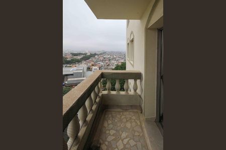 Apartamento para alugar com 105m², 2 quartos e 1 vaga Apartamento para alugar com 105m², 2 quartos e 1 vagaVaranda