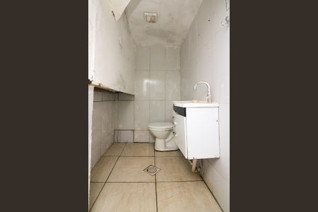 Casa para alugar com 50m², 2 quartos e 1 vaga Casa para alugar com 50m², 2 quartos e 1 vagaBanheiro