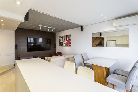 Apartamento para alugar com 70m², 1 quarto e 1 vagaSala