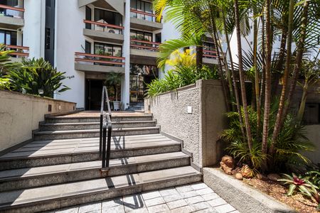 Apartamento para alugar com 70m², 1 quarto e 1 vagaFachada