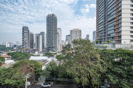 Varanda - Vista de apartamento para alugar com 4 quartos, 214m² em Sumaré, São Paulo